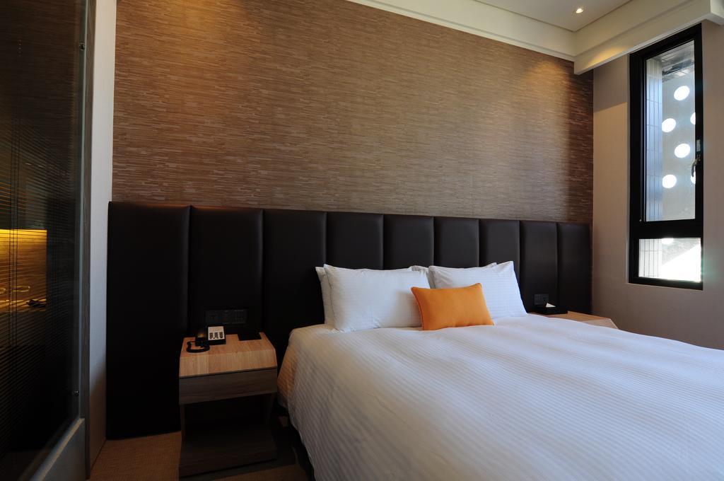 Treeart Hotel Taichung Exterior photo