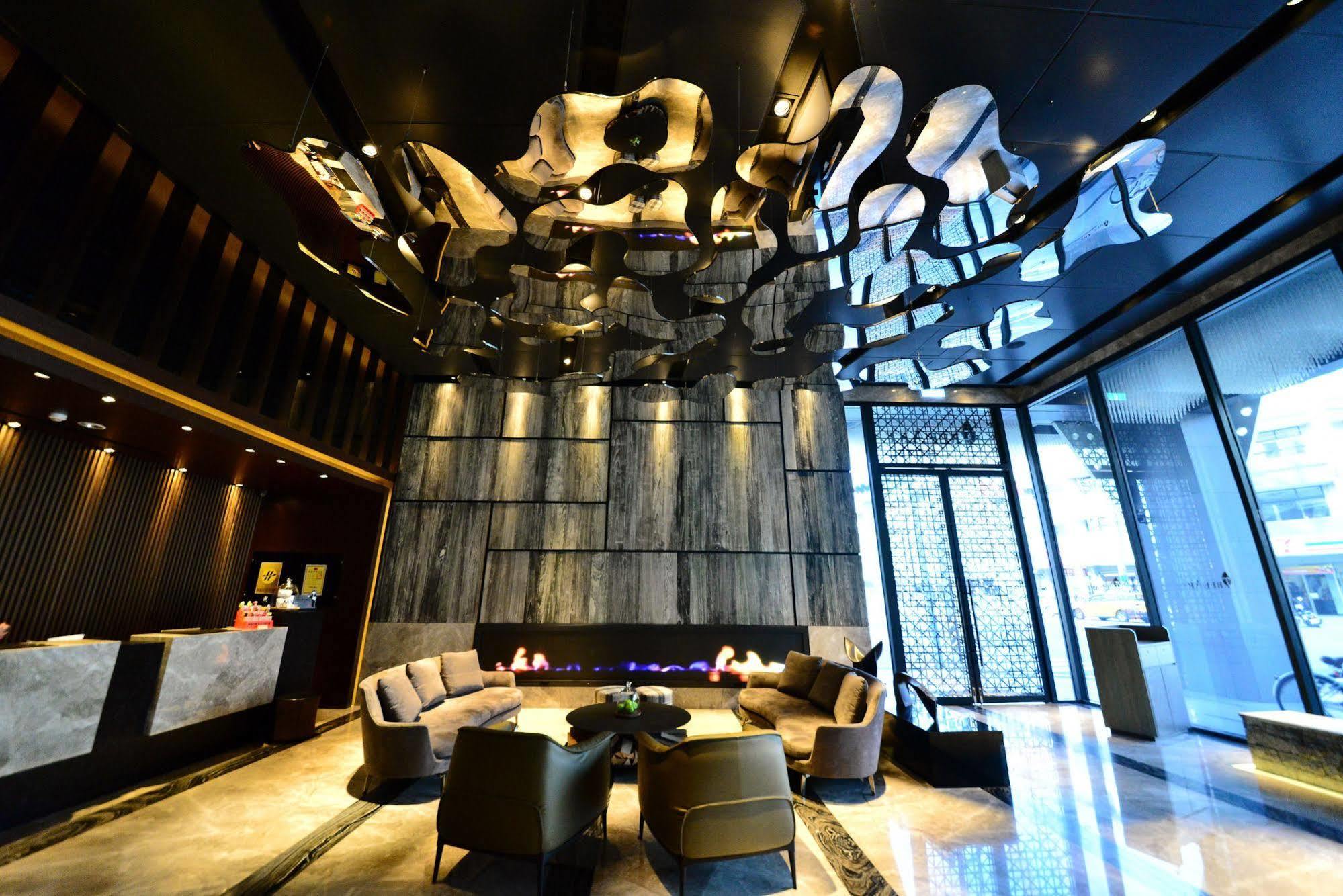 Treeart Hotel Taichung Exterior photo
